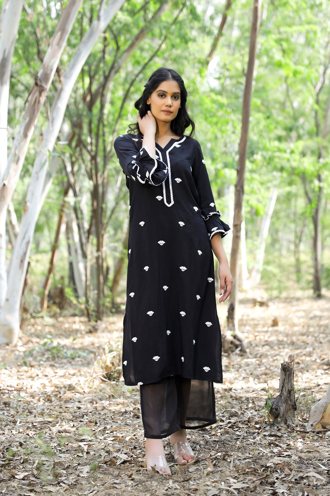 BLACK EMBROIDERED TUNIC SET (SET OF 3)