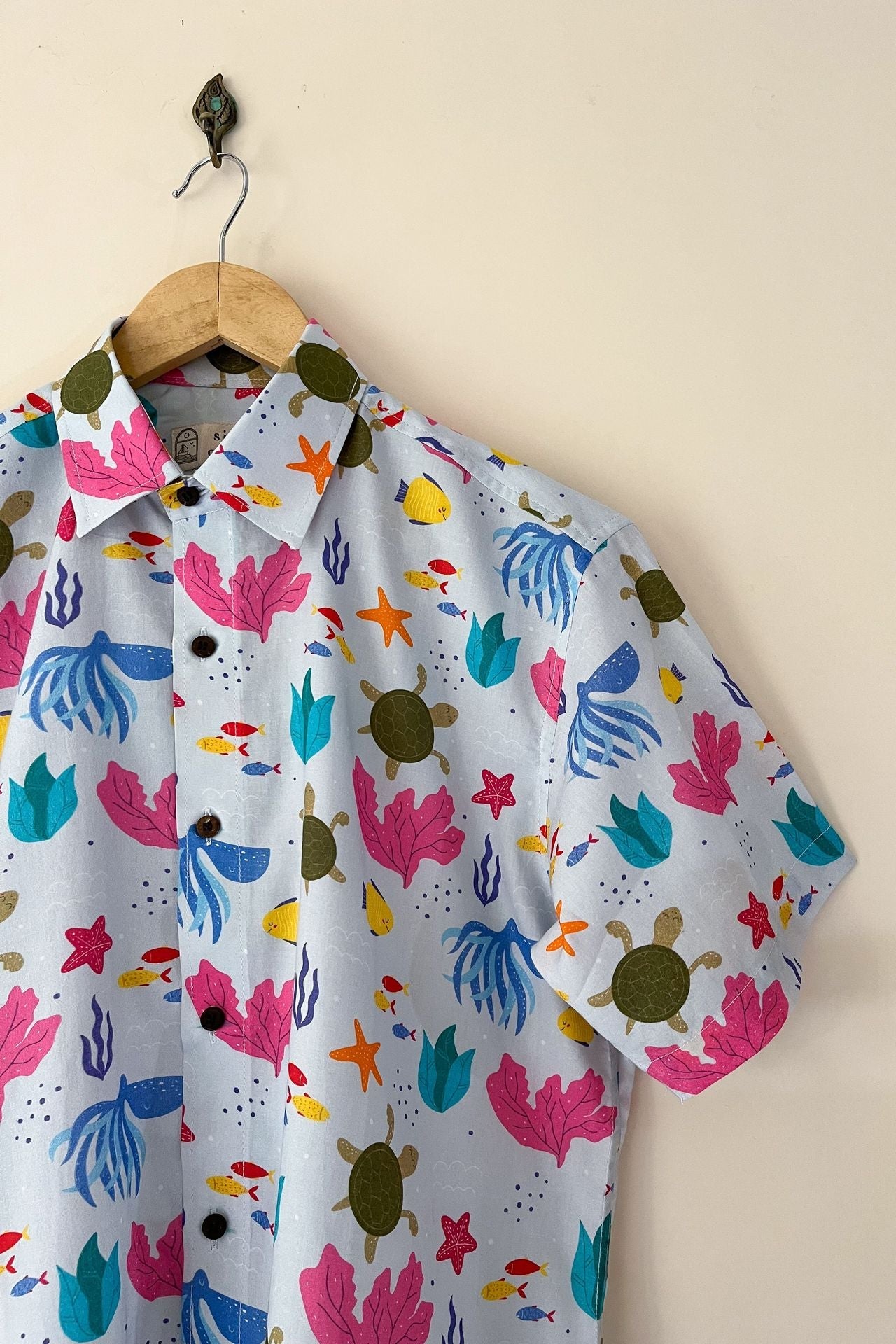 Fish and other sea creatures print men's shirt online
