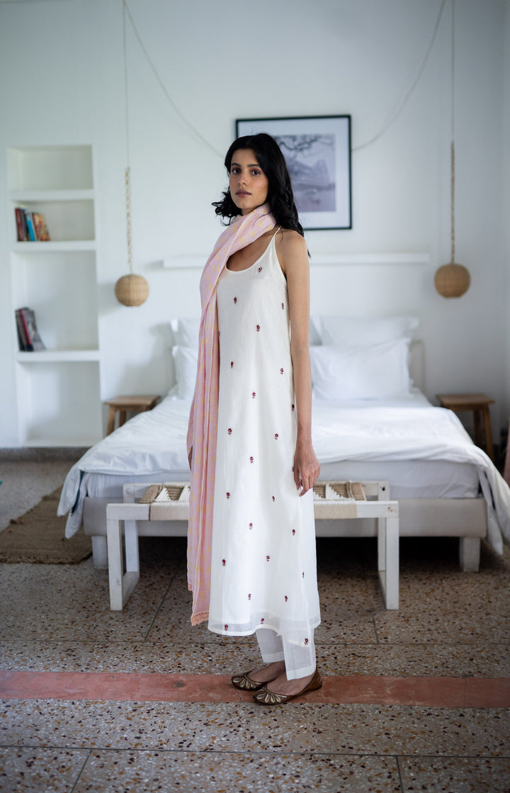 BLUSH AND IVORY COLORED HANDWOVEN CHANDERI SET