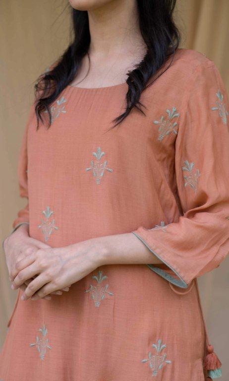 RUST EMBROIDERED TUNIC WITH SCARF (SET OF 3)