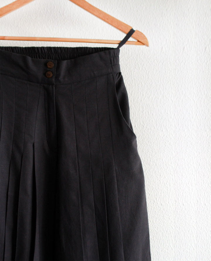 SHADOW GREY PLEATED PANTS