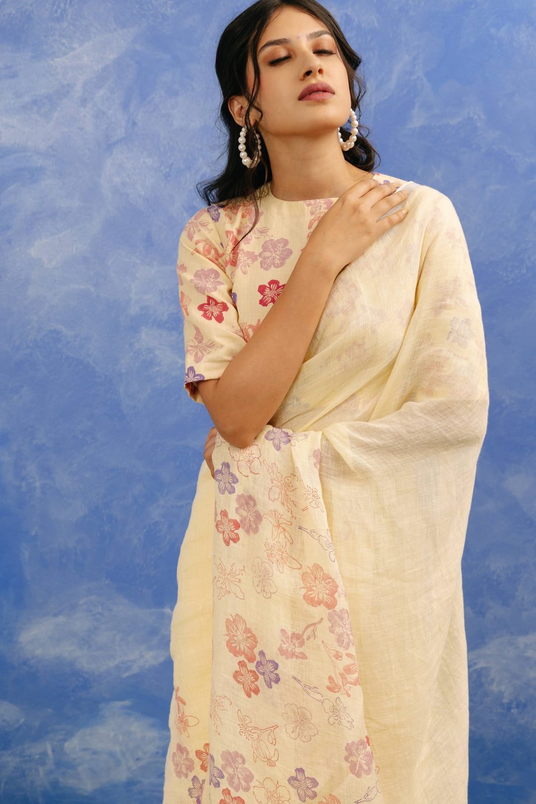 Neera Linen Sari