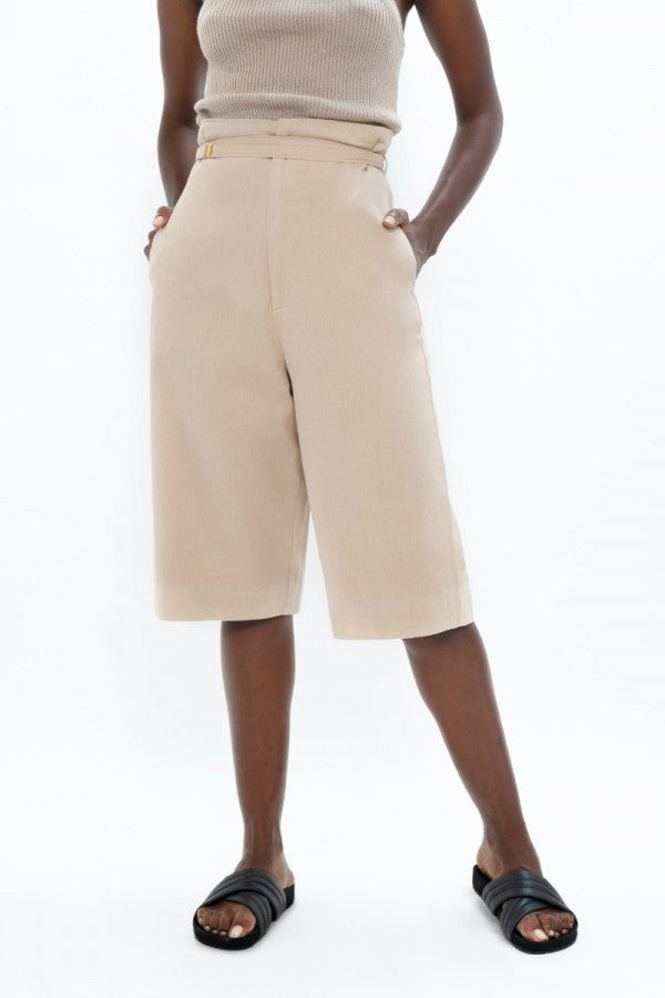 Florence Organic Cotton Bermuda Shorts in Sand