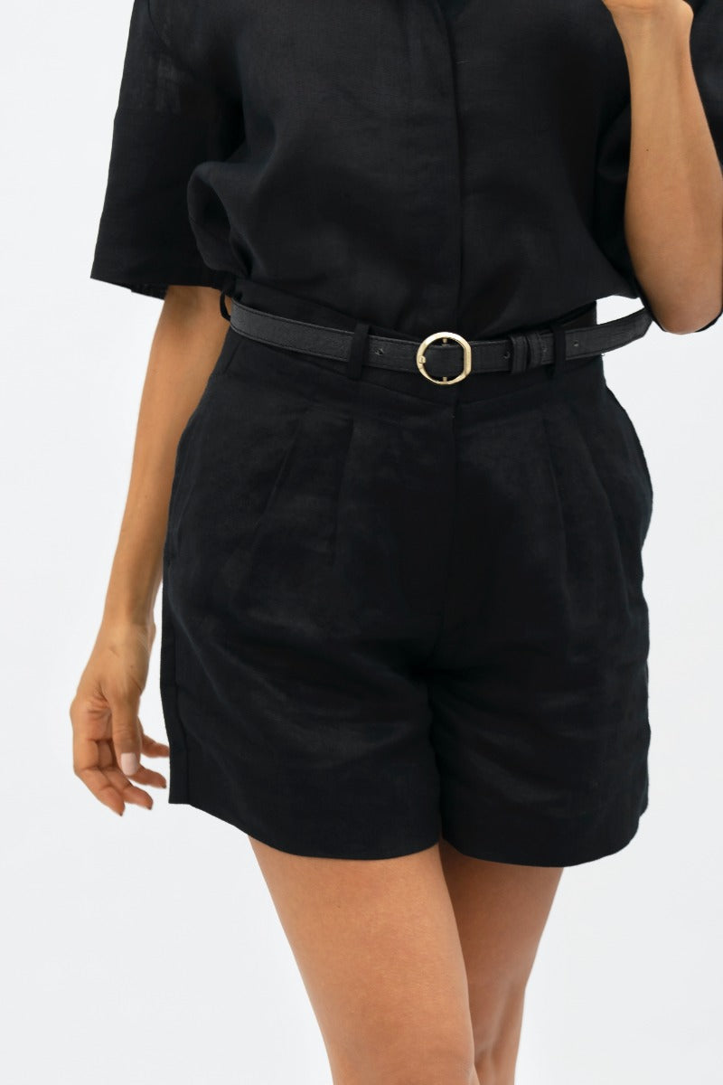 French Riviera Linen Mom Shorts in Licorice